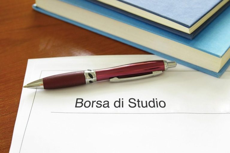 Borse di studio, prorogate al 31 agosto il termine per la presentazione delle domande