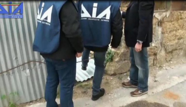 Reggio Calabria, blitz della Dia: sequestrati beni per 20 milioni di euro ad un imprenditore