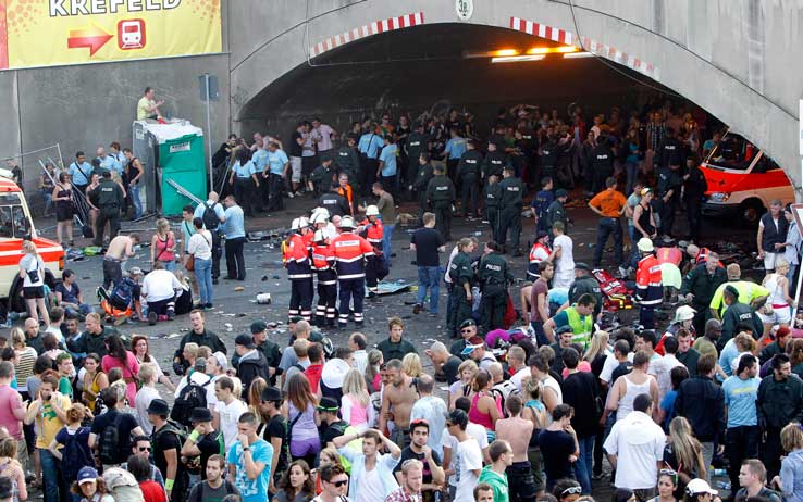 Germania, nessuna sanzioni per sette dei dieci imputati sul massacro del Loveparade di Duisburg