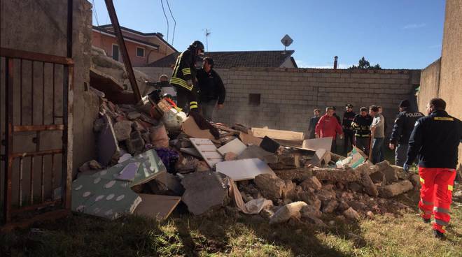 Avezzano, esplosione in un’abitazione: ferite due persone