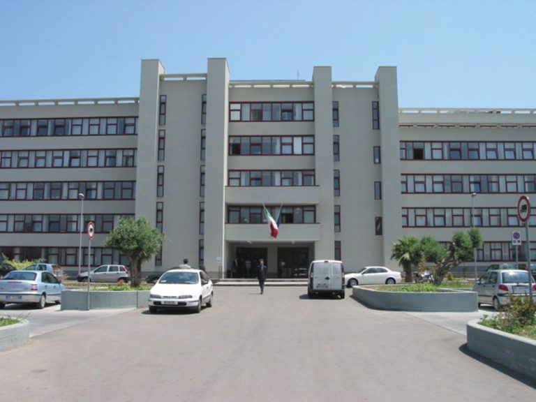 Bari, non bastano gli incentivi: venti giudici dicono no al trasferimento in Puglia