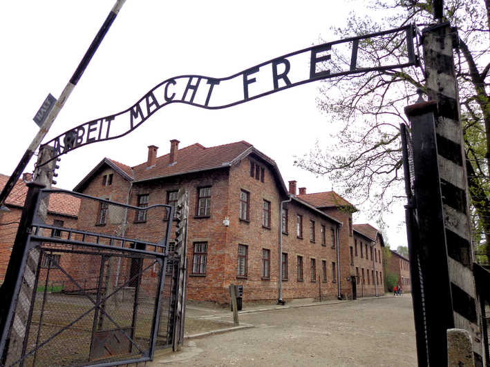 Shoah, 14 comuni del Lazio dal 22 al 28 marzo porteranno 400 studenti ad Auschwitz