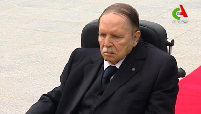 Algeria, un milione di persone in piazza contro il presidente Abdelaziz Bouteflika