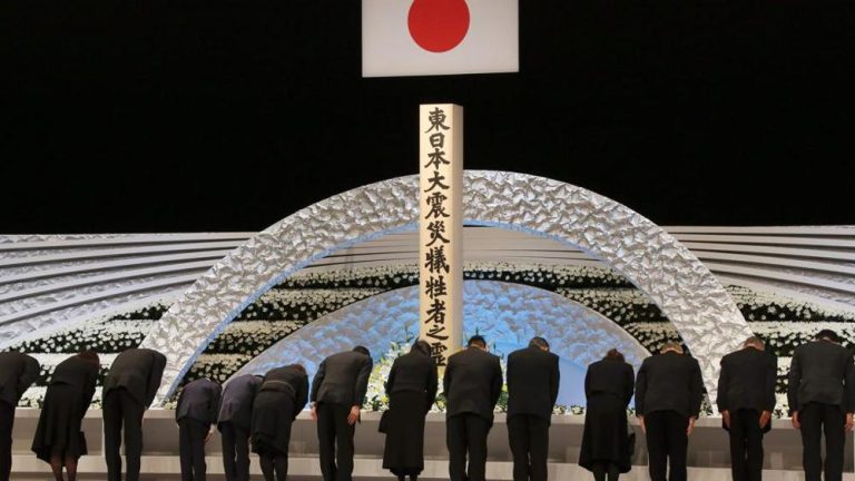 Giappone: oggi si ricorda la tragedia di Fukushima, otto anni fa il devastante tsunami che investì anche la centrale nucleare