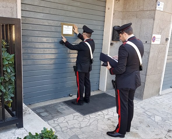 Roma, carabinieri sequestrano centro massaggi hot e arrestano maitresse