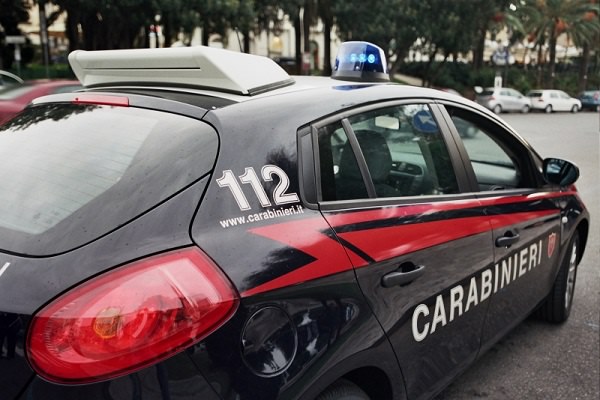 Roma, maltrattava compagna: arrestato