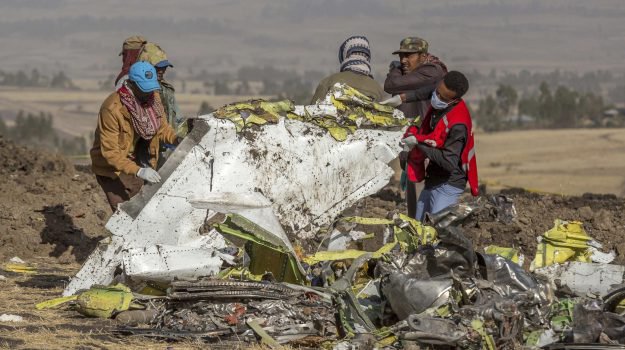 Disastro aereo in Etiopia, le scatole nere inviate direttamente a Parigi