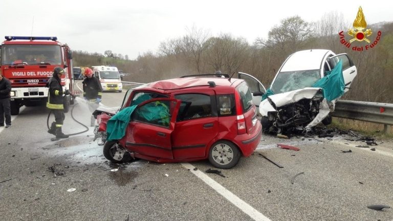 Molise, scontro tra due auto nella Valle del Biferno: quattro le vittime