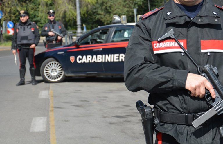 Roma, fermato a controllo viene trovato in possesso di droga: arrestato