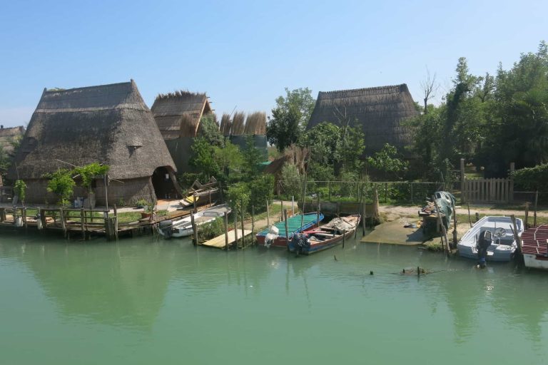 Lago di Caorle (Venezia), muore un pescatore 57enne colto da malore