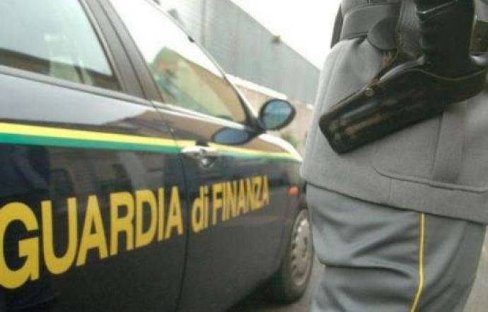 Palermo, truffa aggravata allo Stato: blitz della Finanza con sequestri e denunce