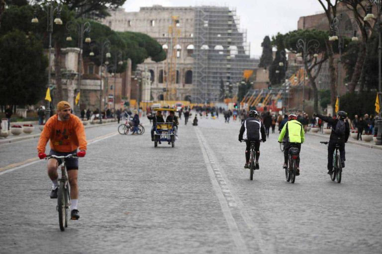 Roma, stop totale della circolazione automobilistica il 24 marzo