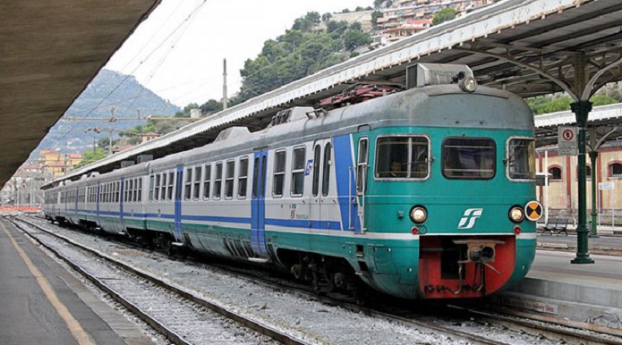 Cambia l’ora d’arrivo dei treni in transito