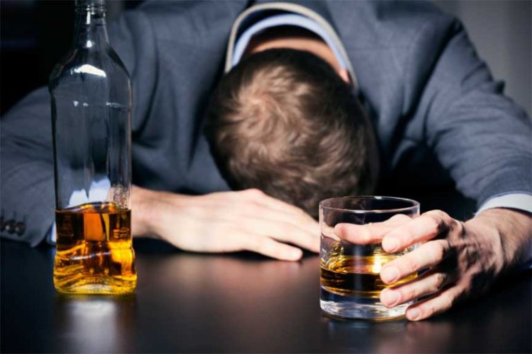 Il ‘binge drinking’ mette a rischio la funzionalita dei reni