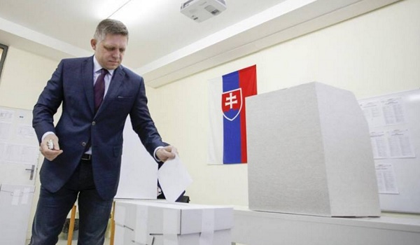 Elezioni in Slovacchia, sfida tra due candidati europeisti