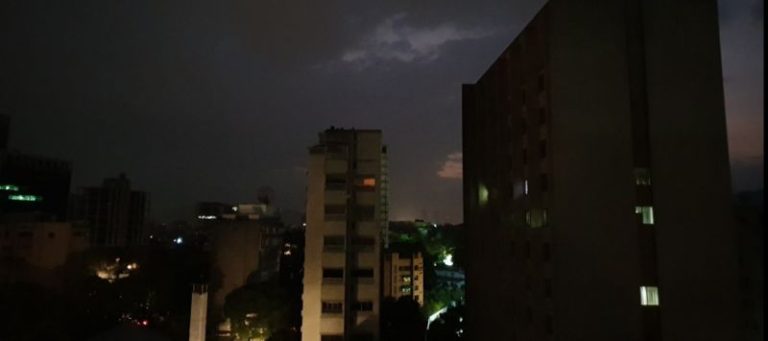 Venezuela, l’energia elettrica è tornata in tutto il Paese