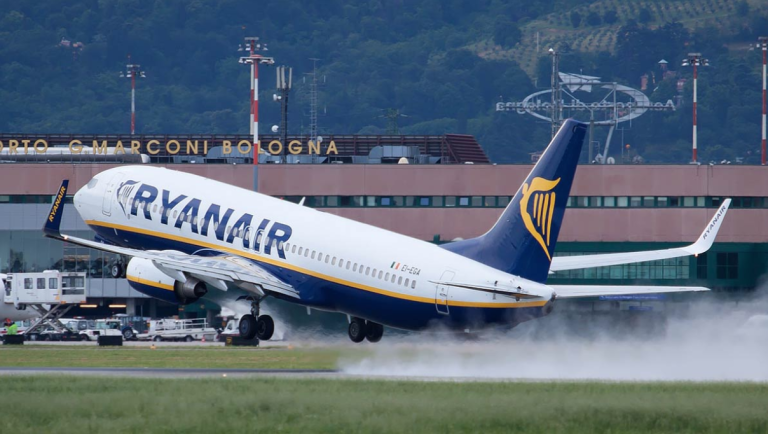Brexit, Ryanair sposta il materiale di ricambio dal magazzino centrale in Gran Bretagna