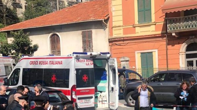 La Spezia, sparatoria in pieno giorno in piazzale Ferro: ucciso un uomo