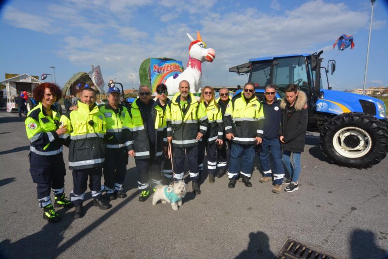 L’impegno della Protezione Civile alla sfilata dei carri per il Carnevale