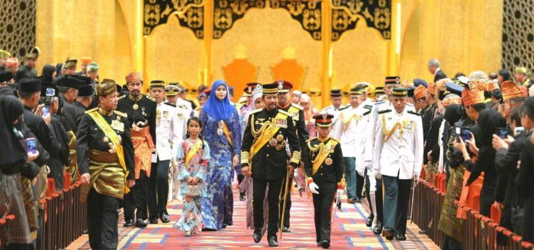 Brunei, lapidazione per l’adulterio e per gli omosessuali