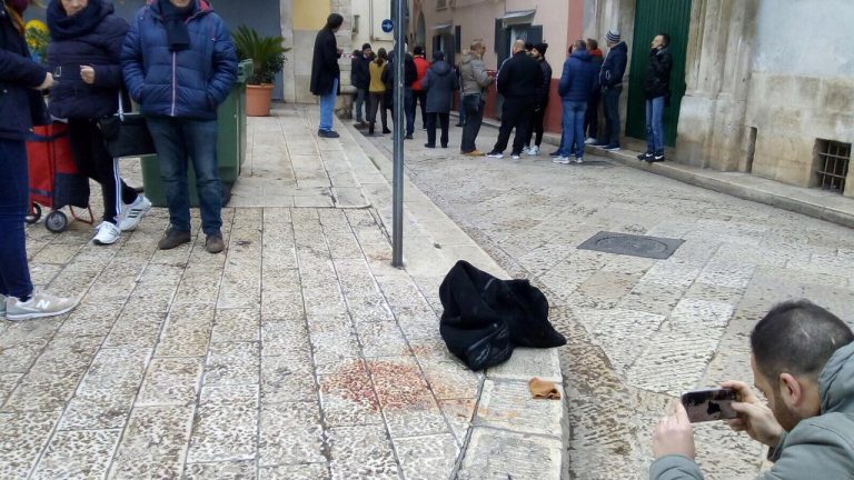 Bari, anziana uccisa per errore nel 2017: otto persone condannate