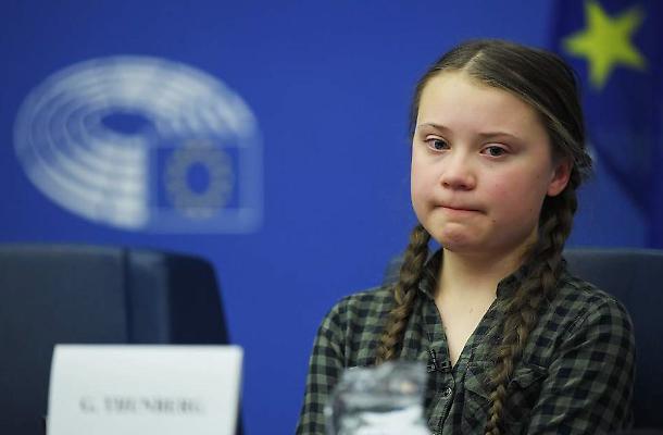 Ambiente, l’attivista Greta Thunberg si rivolge al governo britannico:  Evitiamo la catastrofe ecologica