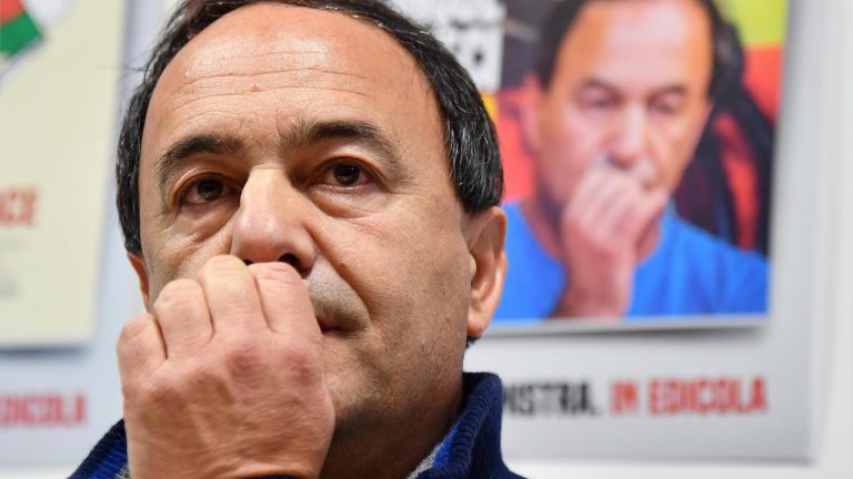 Mimmo Lucano cerca di difendersi dopo la pesante condanna: “Un magistrato molto importante e un politico di razza hanno dall’inizio cercato di offuscare la mia immagine”