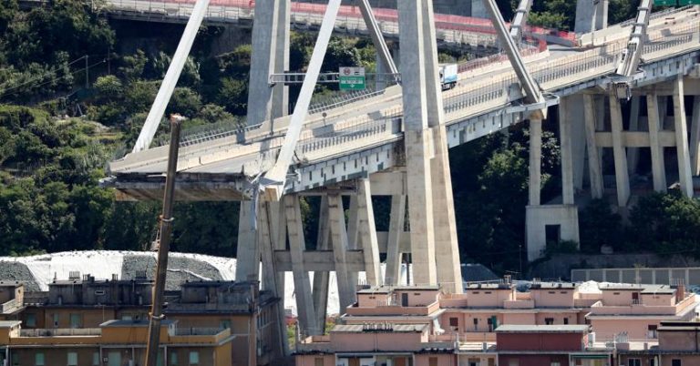 Genova, premiati dirigenti e agenti di polizia che si adoperarono per il soccorso dei sopravvissuti del Ponte Morandi