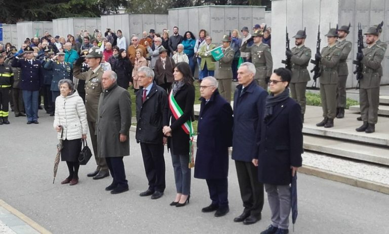 Torino, alla commemorazione del 25 aprile parla la sindaca Appendino: “Gli amministratori di qualsiasi livello hanno il dovere di partecipare alle celebrazioni”