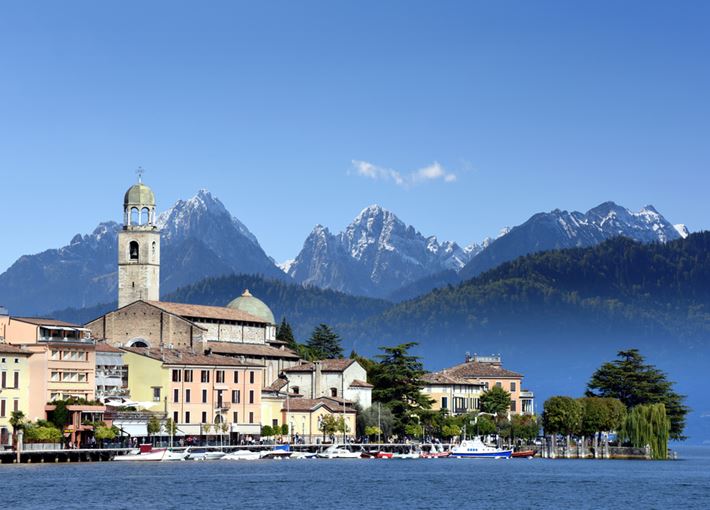 Salò (Brescia), un consigliere comunale chiede che sia tolta la cittadinanza a Benito Mussolini