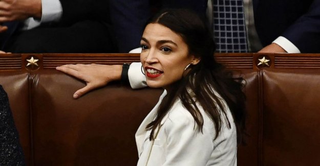 Usa, la deputata Alessandria Ocasio-Cortez lascia Facebook: “E’ un rischio per la salute pubblica”