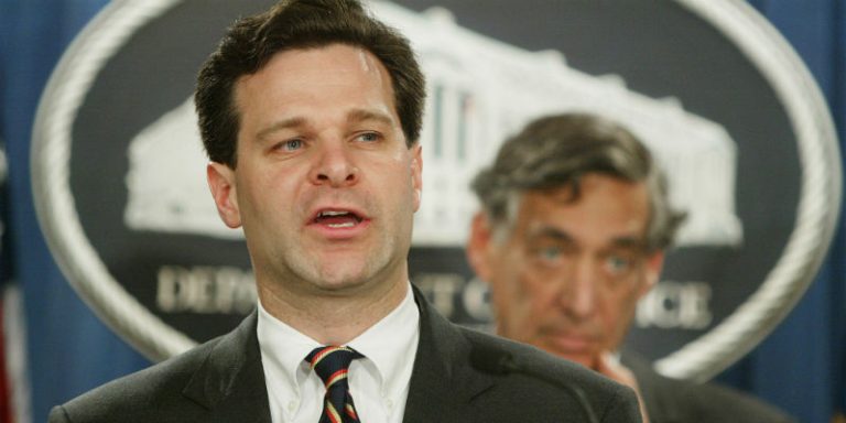 Usa, l’avvertimento del direttore dell’Fbi: “La Cina è la minaccia numero 1”