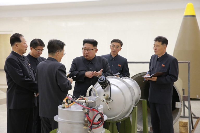 Corea del Nord: il leader Kim ha fatto testare un nuovo missile tattico
