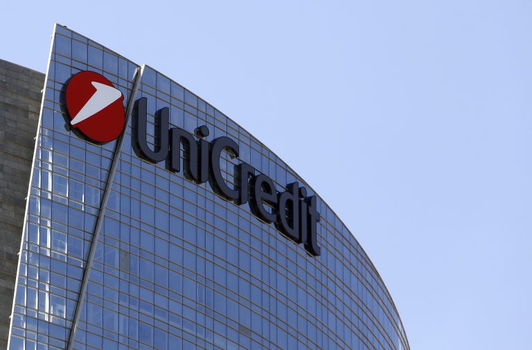 Milano, Unicredit rischia una maxi multa  dalla Commissione europea per la normativa antitrust