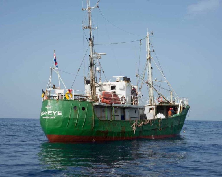Nave “Sea Eye”, la Francia pronta ad accogliere venti dei 60 migranti bloccati a largo di Malta