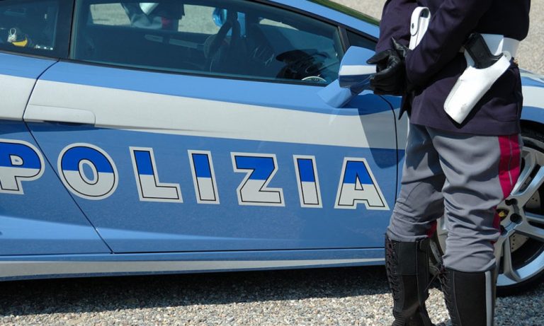 Aveva derubato una donna anziana, identificato ed arrestato dalla Polizia