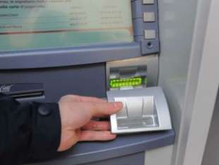 Da Cerveteri a Roma per trafugare i pin delle carte di credito: in manette