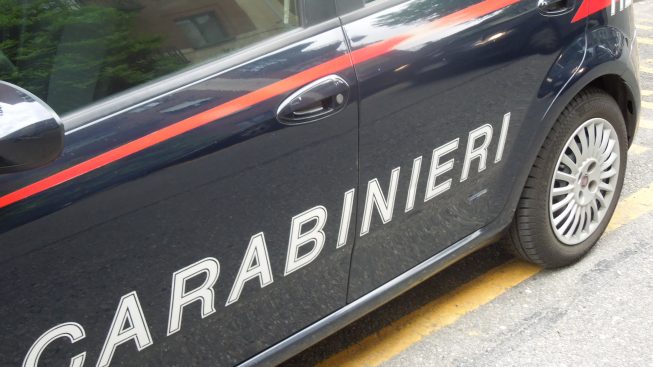 Orrore a Calatafimi Segesta (Trapani), padre 54enne avrebbe abusati per anni delle figlie: arrestato per violenza sessuale aggravata