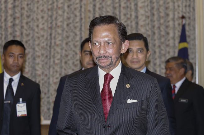 Brunei: da oggi in vigore la lapidazione per gli omosessuali e per l’adulterio