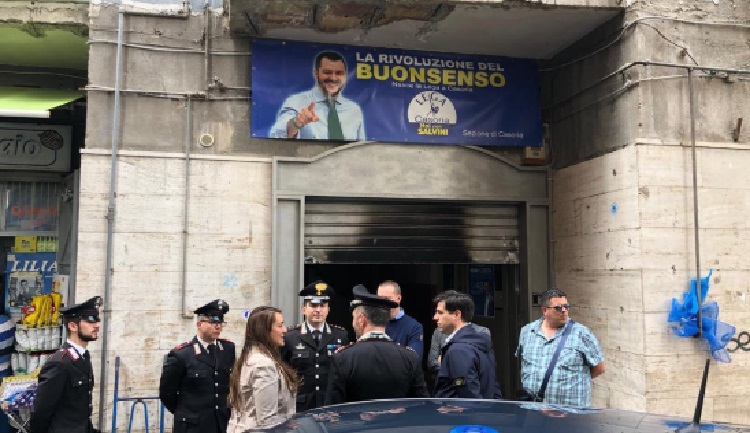 Casoria (Napoli), attentato incendiario alla sede della Lega