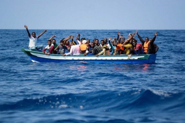 Migranti, barca in difficoltà con venti persone a largo delle coste libiche