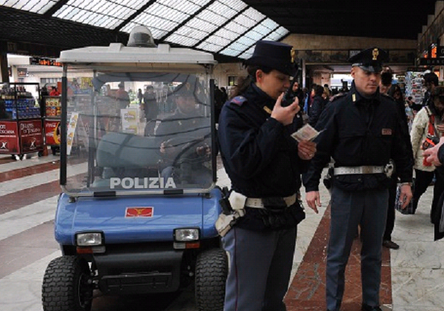 Firenze, mente sulla laurea e tenta la fuga: studentessa 25enne rintracciata dalla Polfer e riportata dai genitori