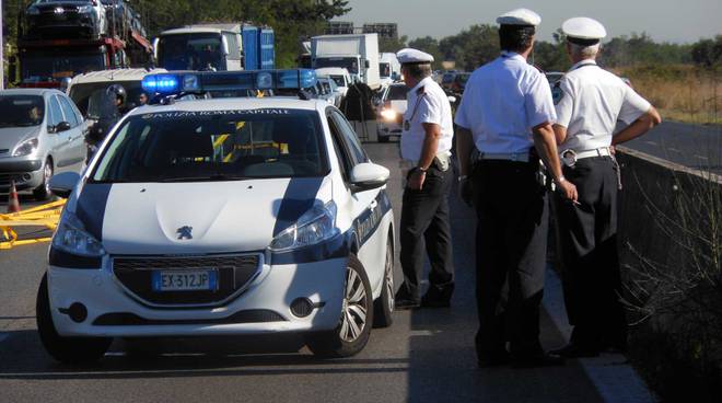 Polizia di Roma Capitale al fianco di persone fragili e pedoni