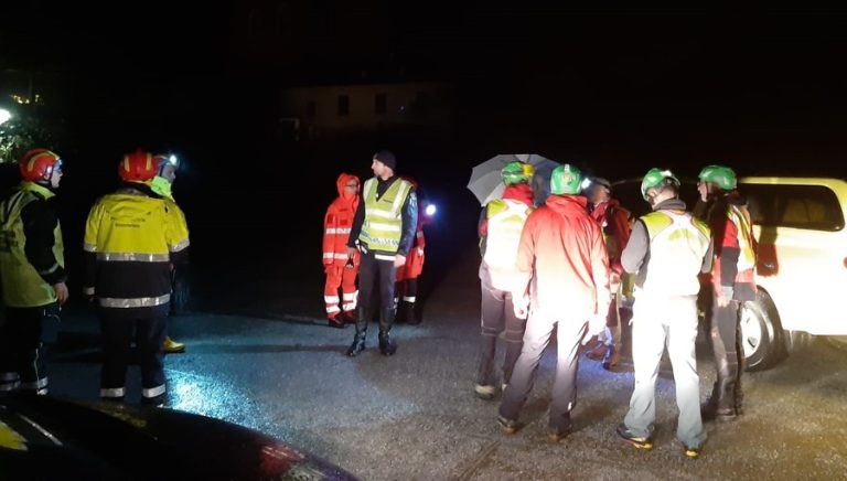 Savona, proseguono le ricerche di due donne disperse vicino al torrente Letimbro