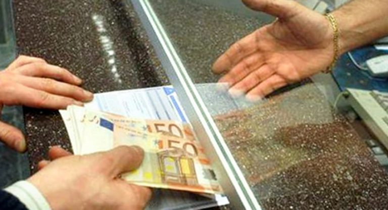 Gli italiani sono ancora un popolo di risparmiatori ma il 16,3% non ce la fa a mettere da parte