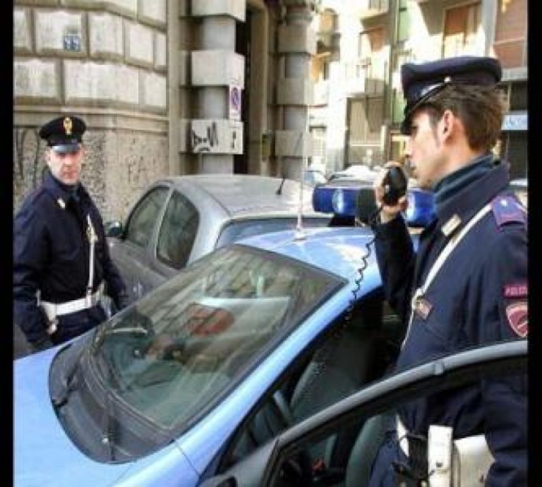 Sequestra bimbo di nove anni per estorsione, arrestato