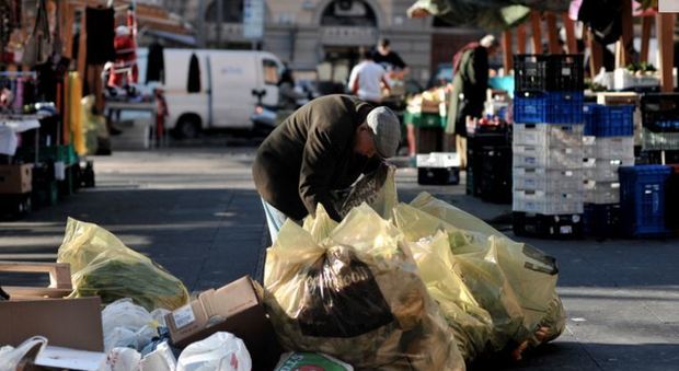 In aumento la povertà in Italia: il 17,5% della popolazione complessiva è in difficoltà economica