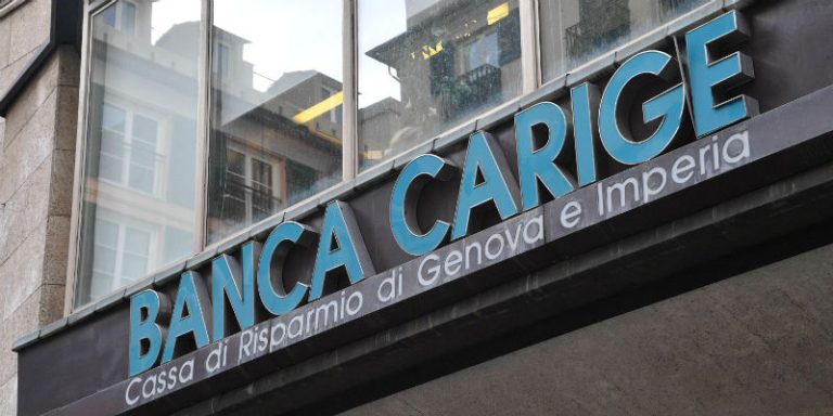 Vernazza (La Spezia), arrestato ex direttore della Banca Carige per il reato di riciclaggio