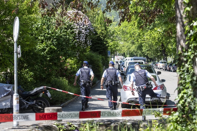 Zurigo, 60enne prende in ostaggio due donne: le uccide e poi si suicida