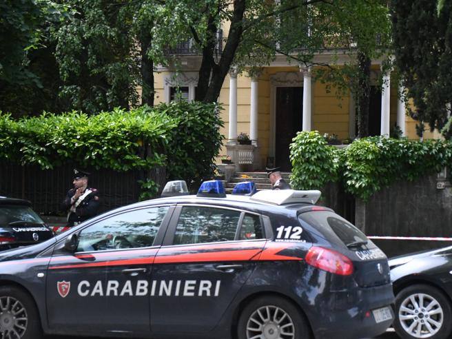 Cusano Milanino (Milano), ucciso a coltellate un 43enne nel cortile di una villetta dove vive la ex fidanzata